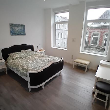Leuze Escale Hotel Екстериор снимка