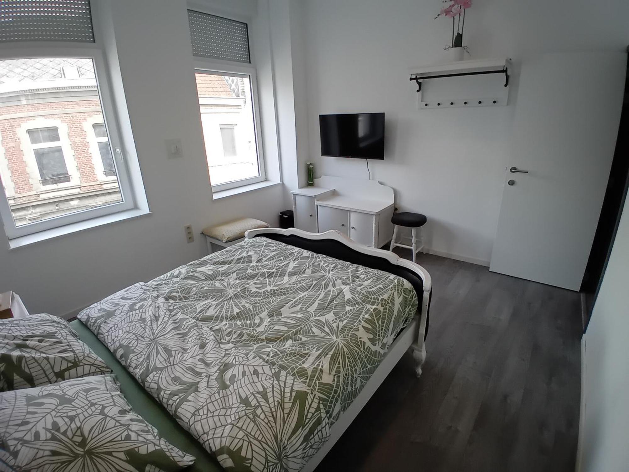 Leuze Escale Hotel Екстериор снимка