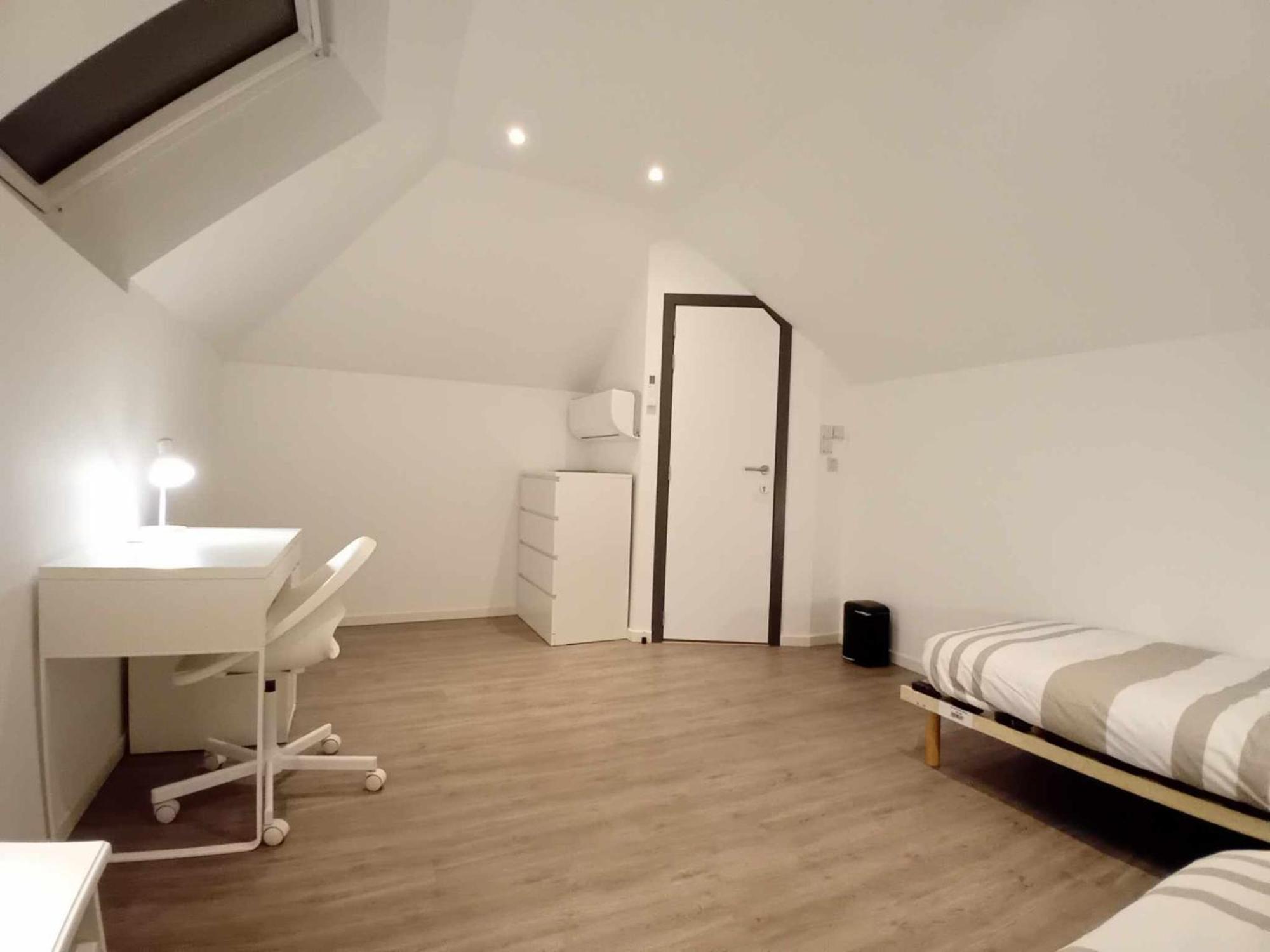 Leuze Escale Hotel Екстериор снимка