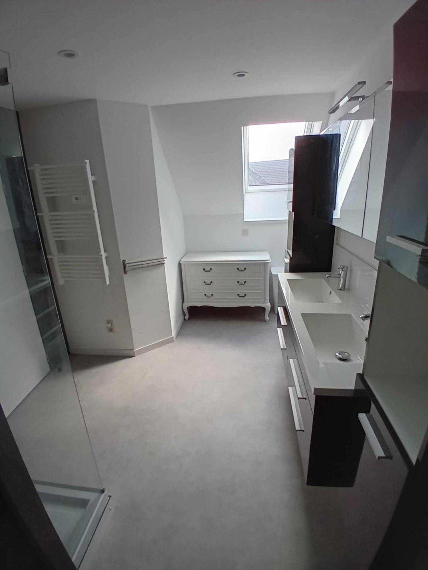 Leuze Escale Hotel Екстериор снимка